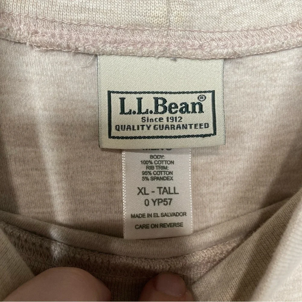 L.L. Bean oatmeal turtle neck mock neck top size XL tall‎